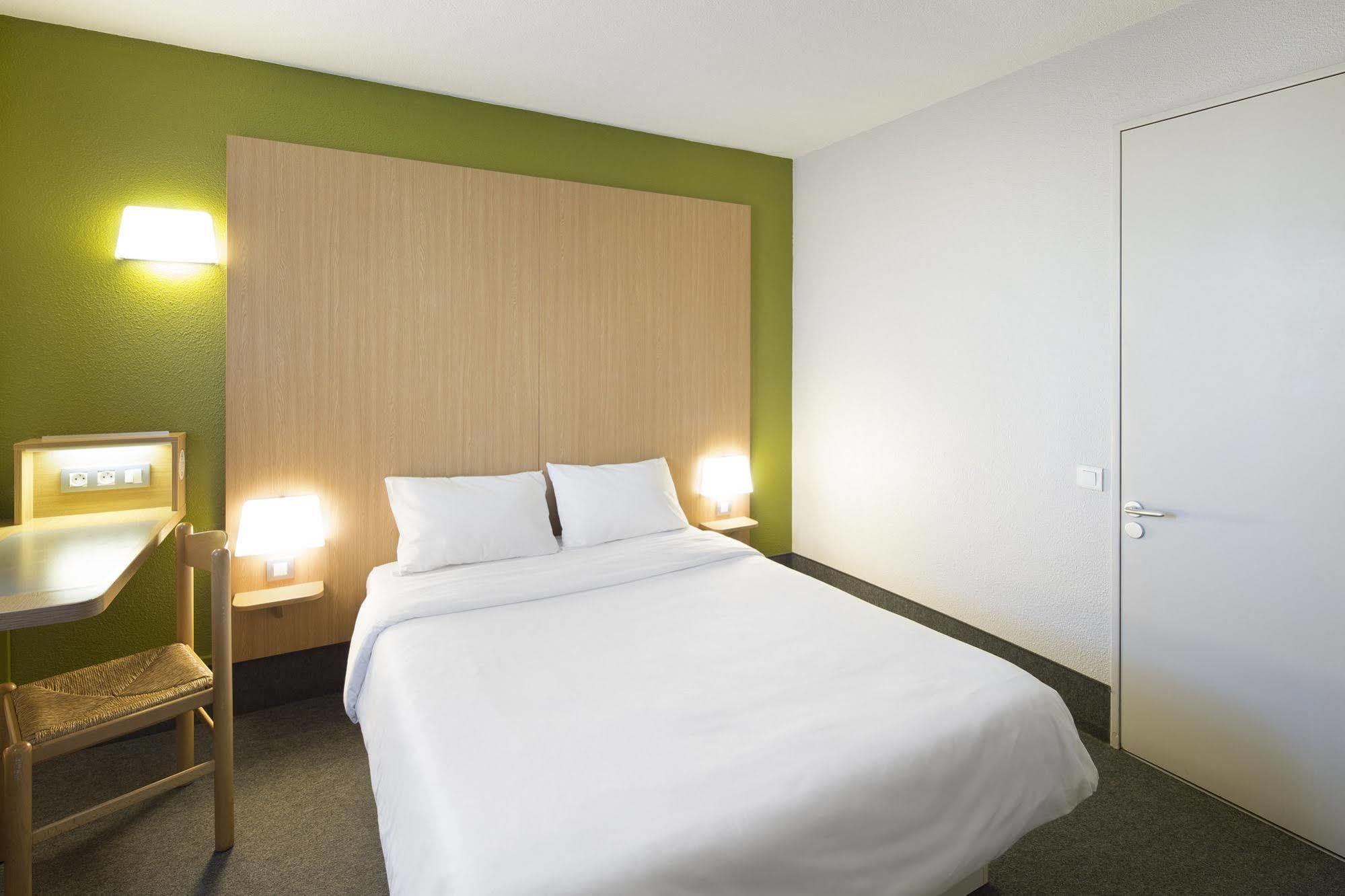 B&B Hotel Strasbourg Nord Artisans วองเดนไนม์ ภายนอก รูปภาพ