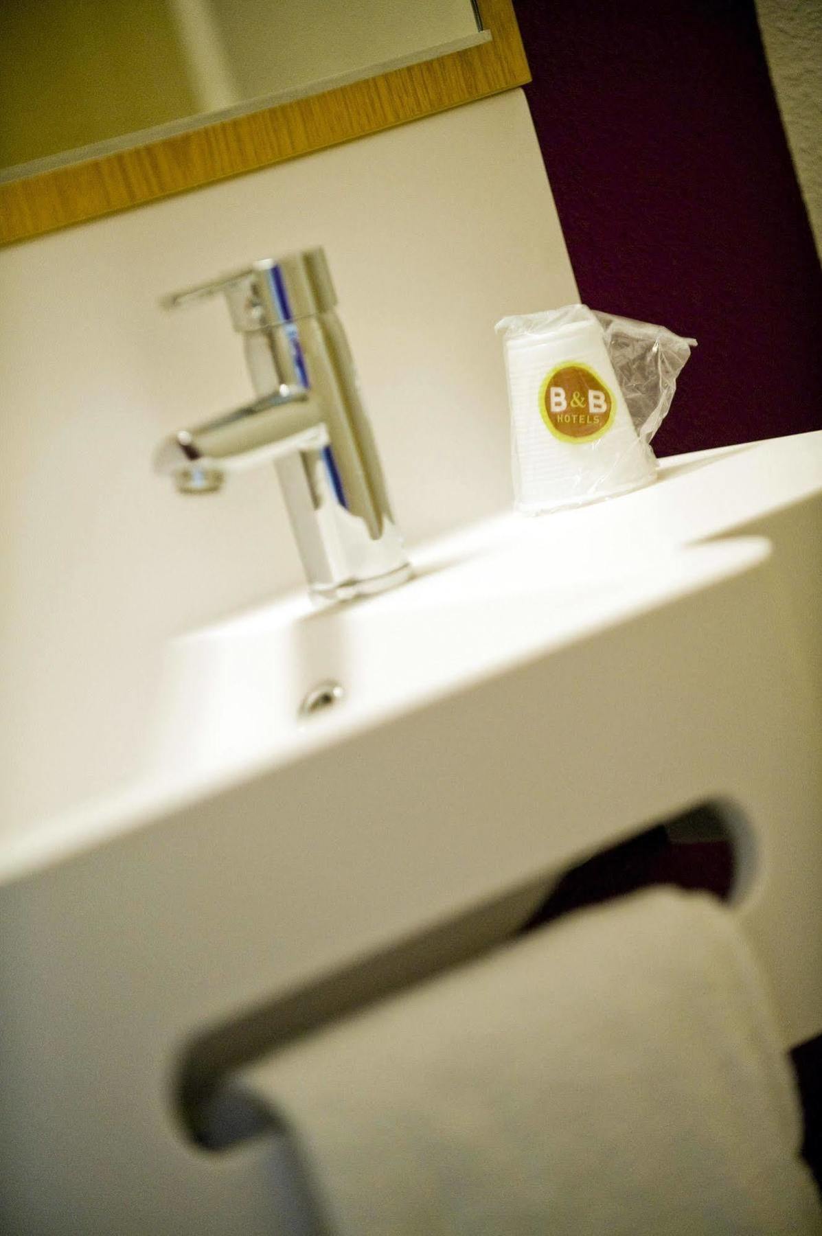 B&B Hotel Strasbourg Nord Artisans วองเดนไนม์ ภายนอก รูปภาพ