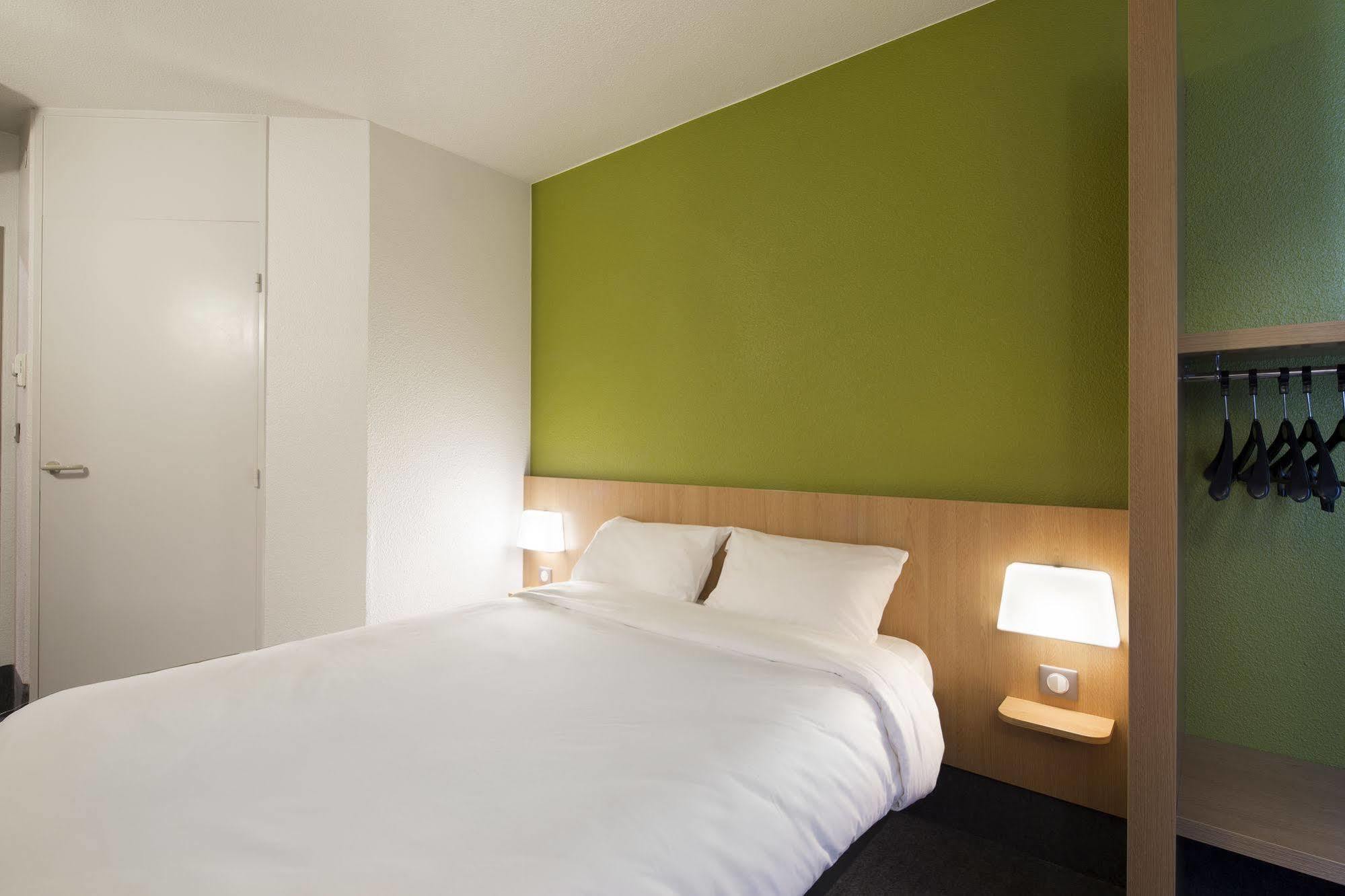 B&B Hotel Strasbourg Nord Artisans วองเดนไนม์ ภายนอก รูปภาพ