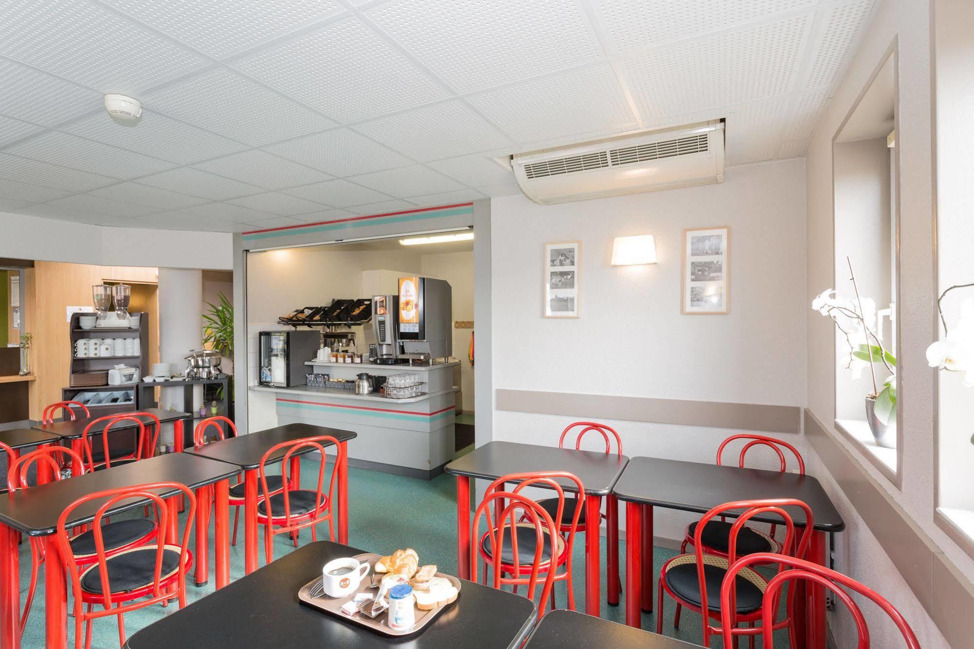 B&B Hotel Strasbourg Nord Artisans วองเดนไนม์ ภายนอก รูปภาพ
