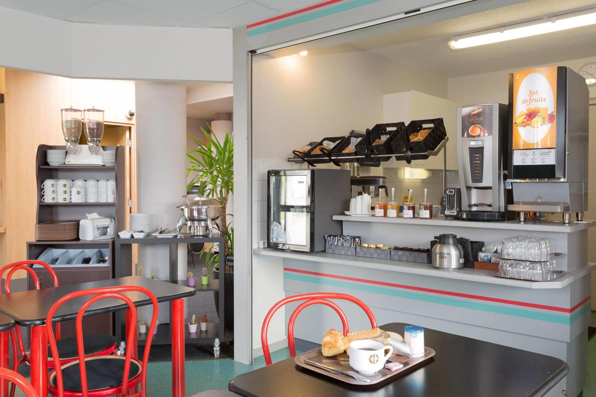 B&B Hotel Strasbourg Nord Artisans วองเดนไนม์ ภายนอก รูปภาพ