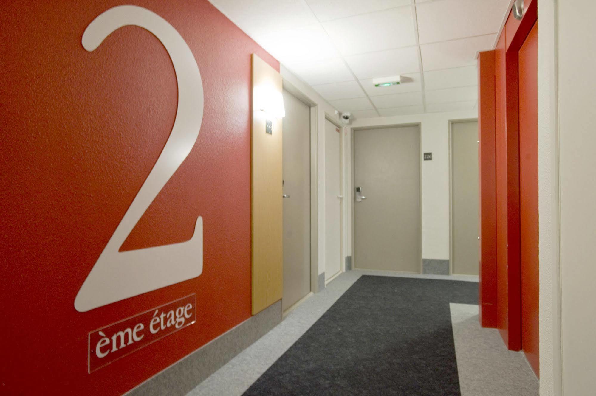 B&B Hotel Strasbourg Nord Artisans วองเดนไนม์ ภายนอก รูปภาพ